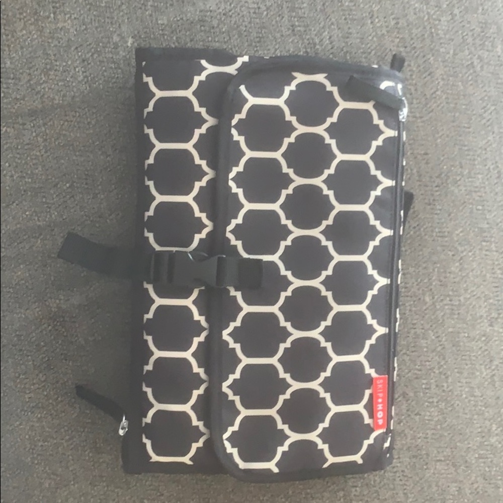 Skip Hop Pronto Signature Portable Changing Mat